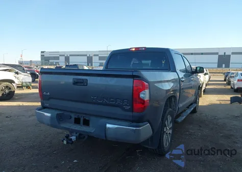 2017 Toyota Tundra Limited 5.7L V8 z USA, uszkodzony, nr VIN 5TFHW5F11HX645127